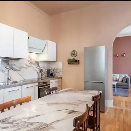 Giorgio Piazza Del Parlamento Apartamento Roma